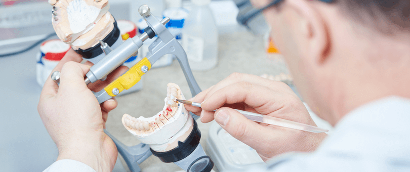 Especialización en Operatoria Dental Estética y Materiales Dentales